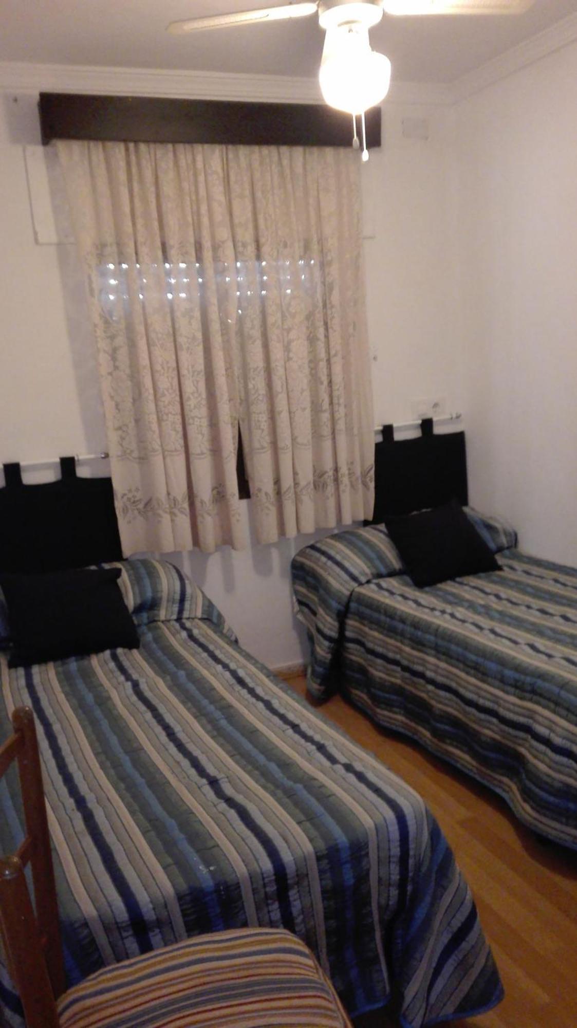 En Finca Las Dunas Dos Chalets Con Jacuzzis En Primera Linea De Playa , Uno De 4 Dormitorios Y Otro De 2 Dormitorios, Llama Al Seiscientos Veintisiete Cuatrocientos Diecisiete Trescientos Noventa Y Ocho Rota Zewnętrze zdjęcie