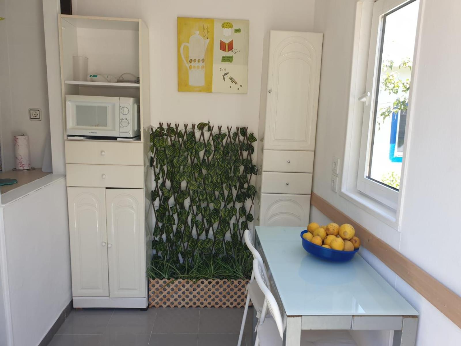 En Finca Las Dunas Dos Chalets Con Jacuzzis En Primera Linea De Playa , Uno De 4 Dormitorios Y Otro De 2 Dormitorios, Llama Al Seiscientos Veintisiete Cuatrocientos Diecisiete Trescientos Noventa Y Ocho Rota Zewnętrze zdjęcie