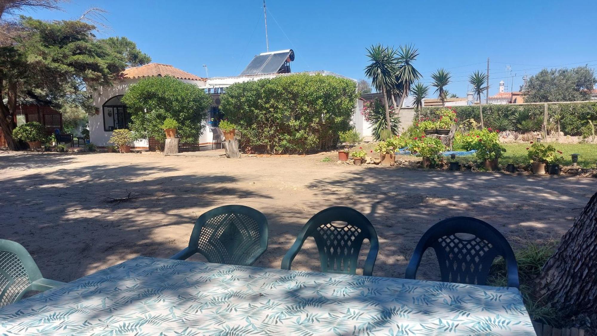 En Finca Las Dunas Dos Chalets Con Jacuzzis En Primera Linea De Playa , Uno De 4 Dormitorios Y Otro De 2 Dormitorios, Llama Al Seiscientos Veintisiete Cuatrocientos Diecisiete Trescientos Noventa Y Ocho Rota Zewnętrze zdjęcie
