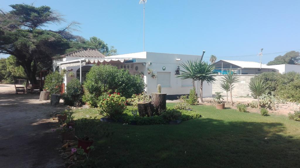 En Finca Las Dunas Dos Chalets Con Jacuzzis En Primera Linea De Playa , Uno De 4 Dormitorios Y Otro De 2 Dormitorios, Llama Al Seiscientos Veintisiete Cuatrocientos Diecisiete Trescientos Noventa Y Ocho Rota Zewnętrze zdjęcie